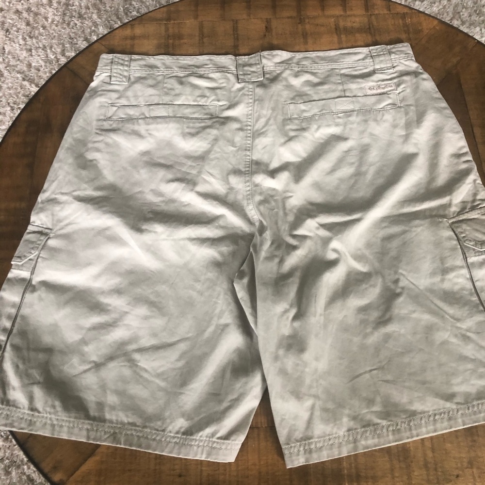 COLUMBIA shorts sz 42 - Picture 5 of 5